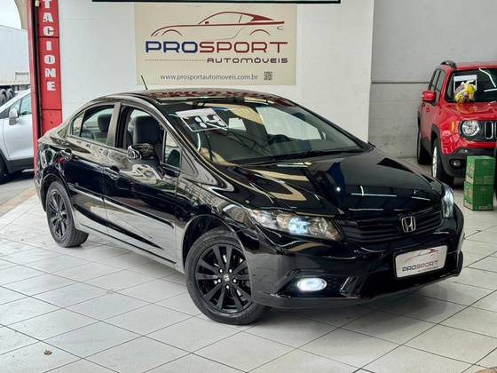HONDA CIVIC 1.8 LXS 16V FLEX 4P AUTOMÁTICO HONDA CIVIC 1.8 LXS 16V FLEX 4P AUTOMÁTICO